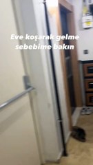 Suikasti düzenleyip babasını mutfağa kitledikten sonra annesi gelince birden kurtarma ekibine dahil olan minik 