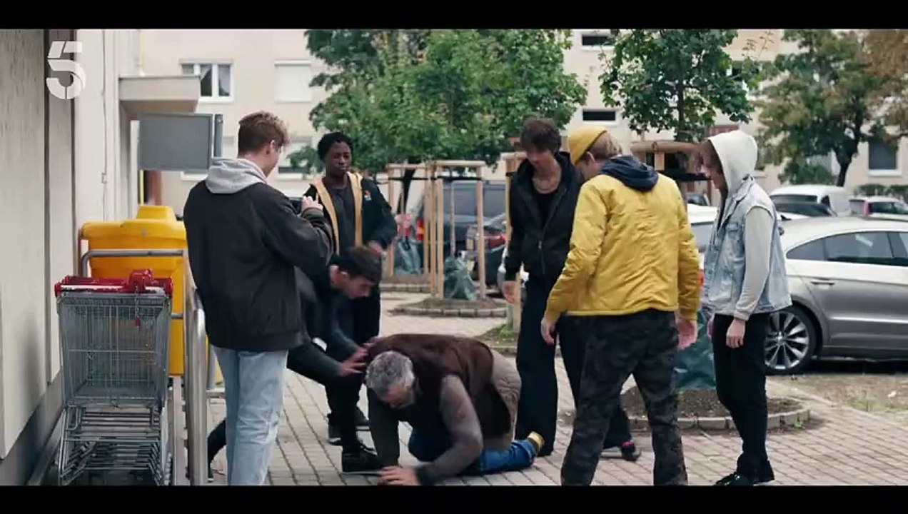 Coma (2024) Saison 1 -  (EN)