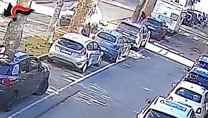 Novi Ligure, carabiniere in congedo salva una donna dalla violenza dell'ex