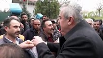 HAK-İŞ Üyeleri sendikalarını protesto etti: Sendika bu değil. Yazıklar olsun