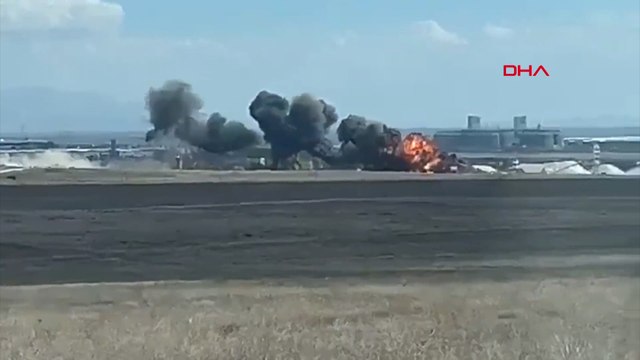 Konya'da eğitim uçağı iş makinesinin üzerine düştü, pilot paraşütle atladı
