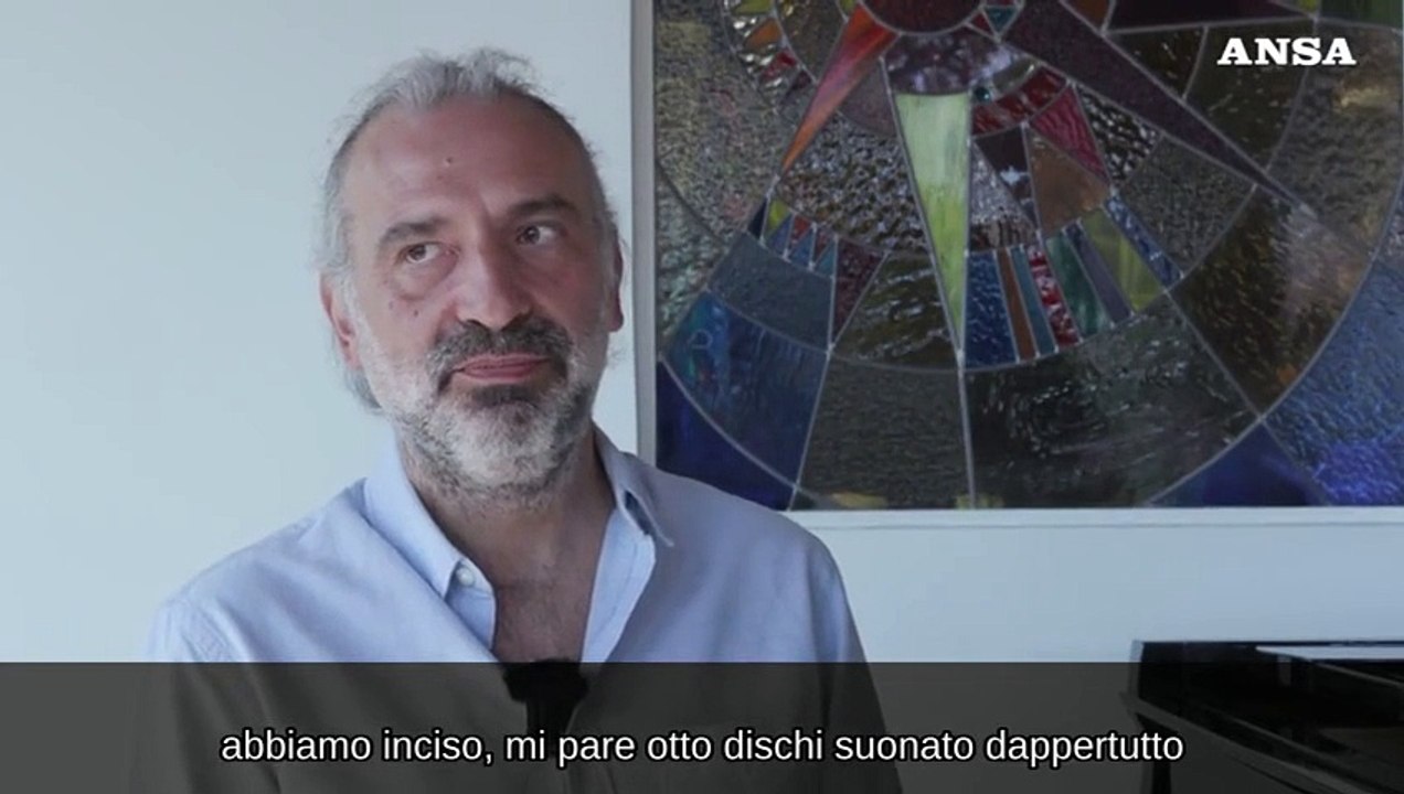 Bollani: "La musica si puo' fare anche fuori dal sistema"