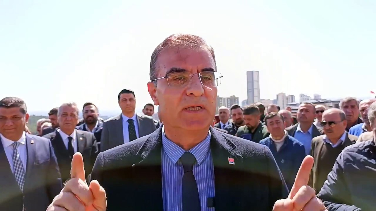 Antep'te tugay arazisinin imara açılmak istenmesine tepki: 'Niyetleri burayı satıp belediyenin borçlarını kapatmak'