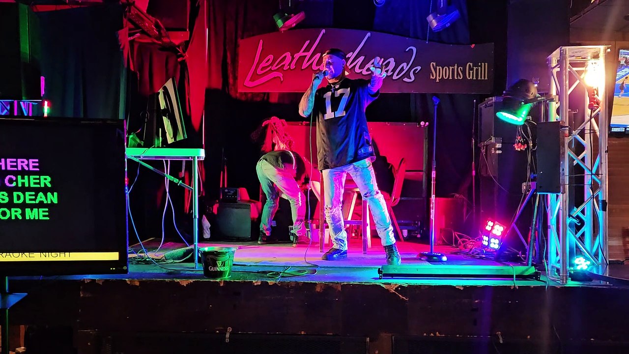 NICKELBACK - ROCK STAR (PERFORMED AT LEATHERHEADS)