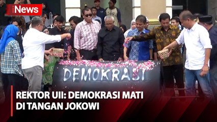 Rektor UII Yogya Pimpin Tabur Bunga Simbol Matinya Demokrasi
