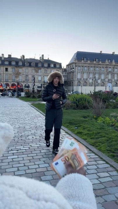 Il avoue à son Meilleur Pote qu’il Kiffe sa Soeur ‍ (exclu Dailymotion)