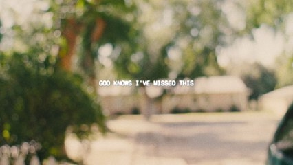 Holly Humberstone - Sleep Tight (Lyric Video)