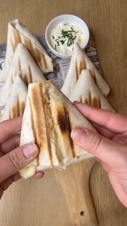Des MINI TACOS POULET SAUCE FROMAGÈRE