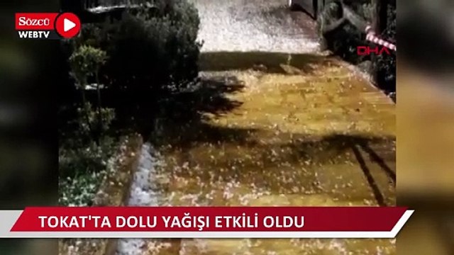 Tokat'ta dolu yağışı etkili oldu; battaniyelerle araçlarını korudular