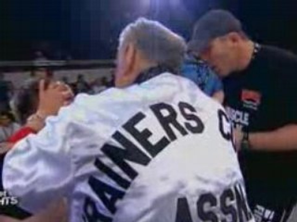 Emyr bussade vs jesse lennox