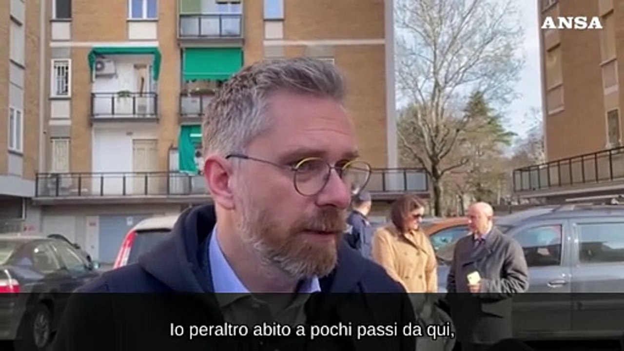 Incendio a Bologna, il sindaco: "Faremo il possibile per stare vicini alla famiglia"