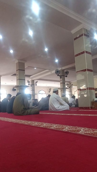 AB First Friday Prayer at the Beginning of Ramadhan, Riyadhussholihiin Islamic Boarding School, Banten, Indonesia Buka di Google Terjemahan • Masukan