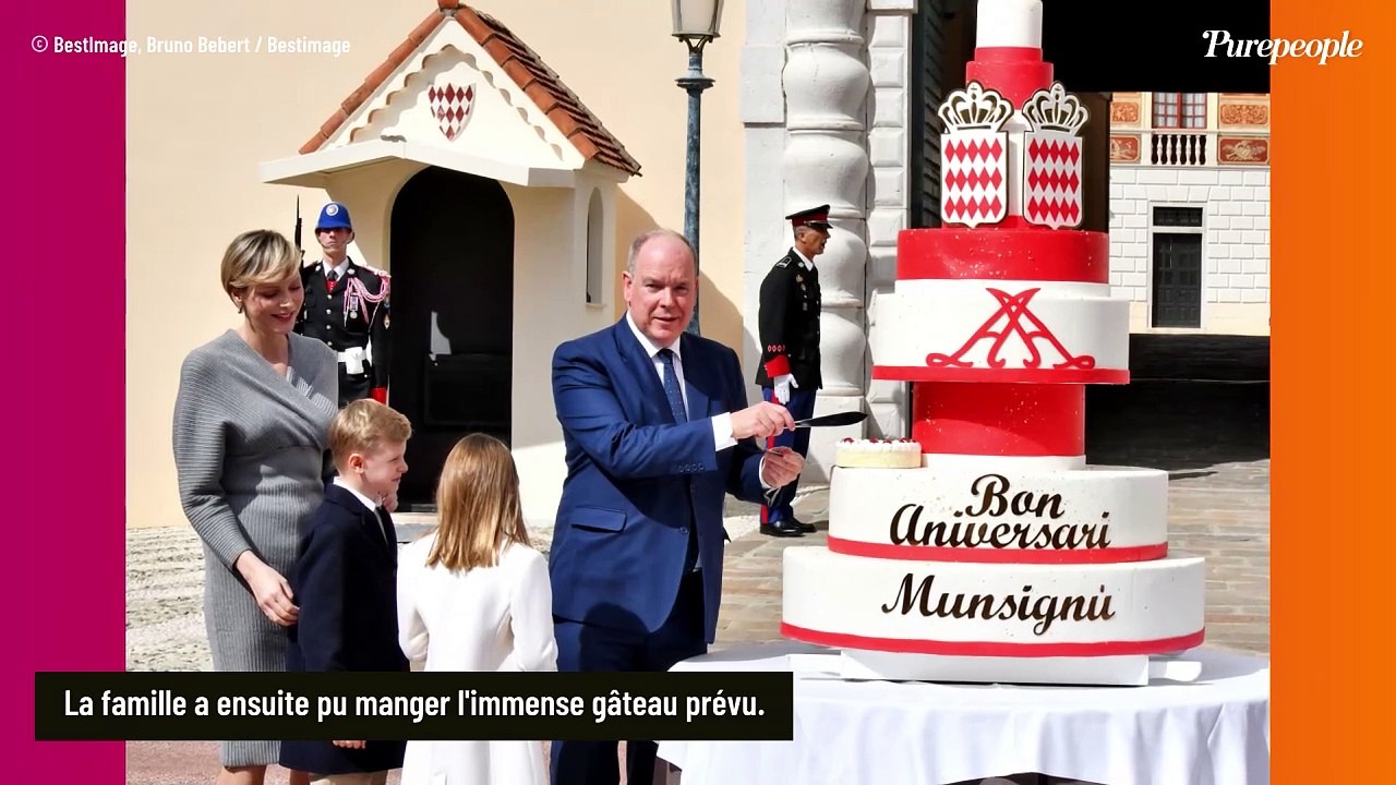 PHOTOS Pierre Casiraghi et Béatrice Borromeo : Sortie en famille avec leurs fils Stefano et Francesco, adorables têtes blondes
