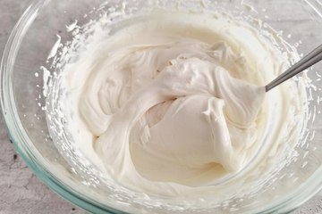 Top 10 Najlepszych Kremów do Tortów - Sekrety Idealnego Smaku 🍰