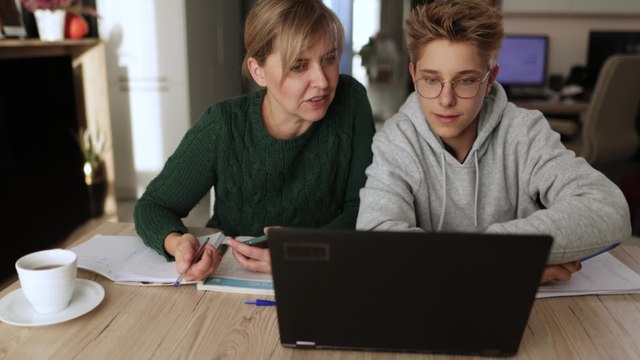 Permis de conduire : mon enfant peut-il bénéficier de mon CPF ?