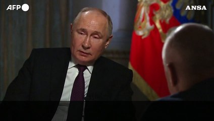 Putin: "Armi nucleari previste solo se minacciata l'esistenza della Russia"