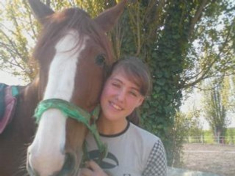 Maeva(moi) et Chloe l'equitation