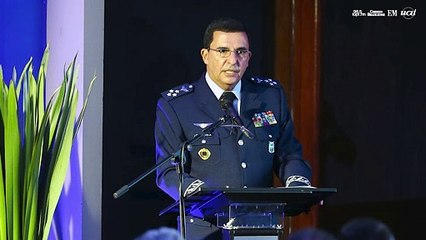 Comandante do Exército ameaçou prender Bolsonaro, diz ex-chefe da Aeronáutica