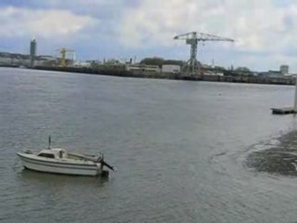 Nantes vue depuis Trentemoult à Rezé
