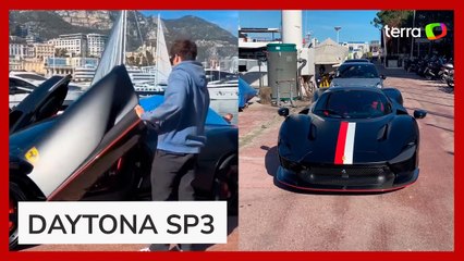 Leclerc exibe Ferrari estilizada de R$ 11 milhões em Mônaco