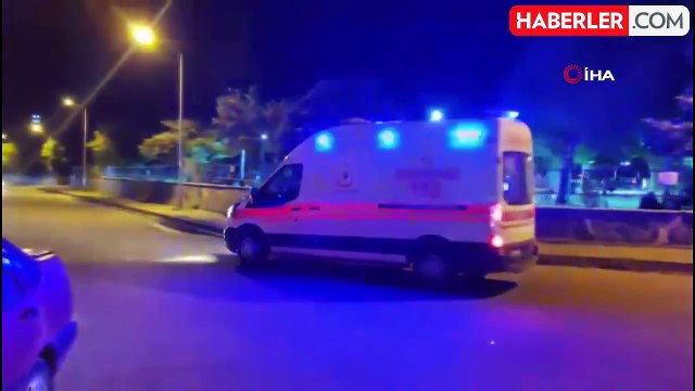 Kar yağışından dolayı kontrolden çıkan otobüs yan yattı: 16 yaralı