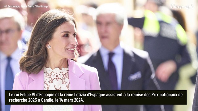 PHOTOS Letizia d'Espagne : Carré wavy et costume lilas, la reine s'offre un look printanier qui fait du bien au moral !