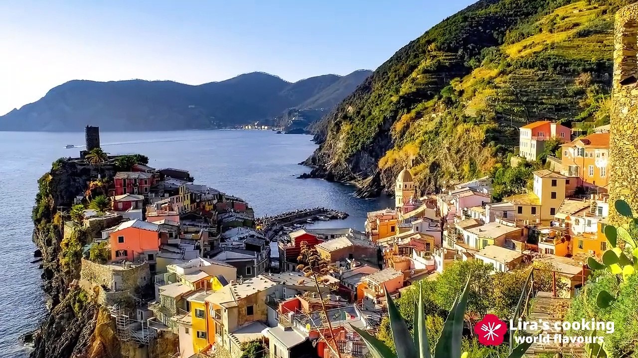 World food tour - Italian seafood pasta from Cinque Terre village - about Italian pasta (1)
