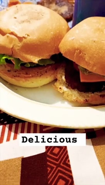 Delicious burger mouth watering food #foryou  #tiktok #trending #fire #reels #viral