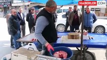 Erzincan'da 33 Kilo Ağırlığındaki Dev Turna Balığı Satışa Sunuldu