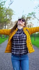 किसको अपना माने बैठे हो? || आचार्य प्रशांत