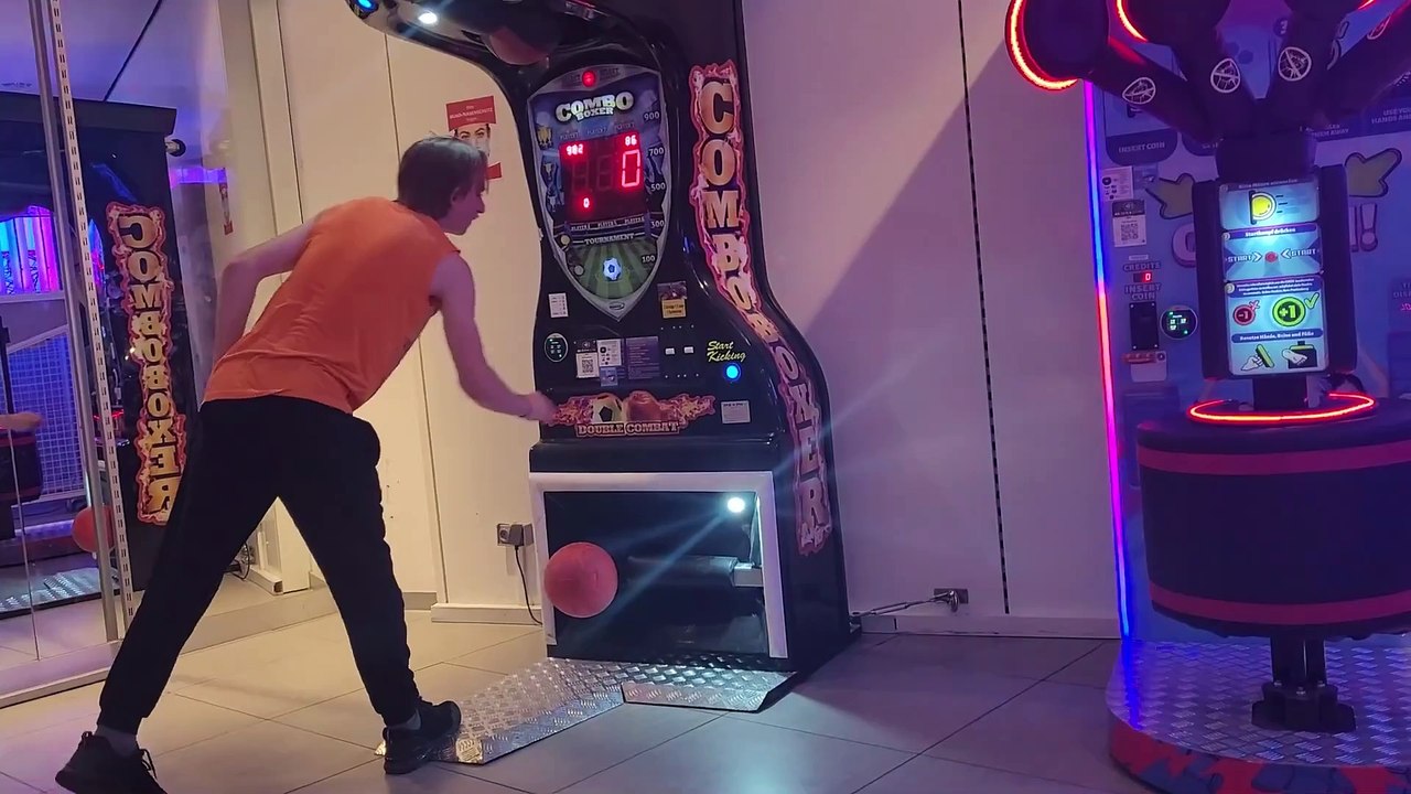 Teil 3. PS Pascal Teil 3. zeigt für euch Kraft training