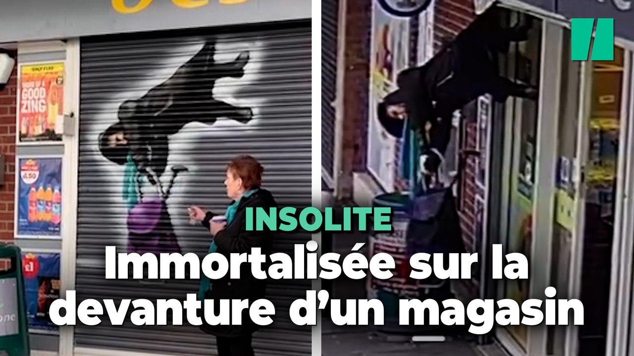 Cette scène virale d’une mamie soulevée par un rideau métallique immortalisée en peinture