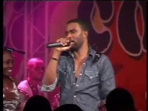 Fally Ipupa - Pharmacien (live au grand hôtel de Kinshasa)