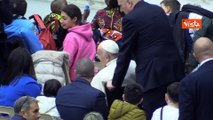 Cento anni dell'ospedale Bambin Ges?, Papa Francesco saluta i bambini malati