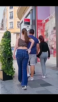 #LeWeekendCestPermis Pourquoi essayer de faire semblant d'avoir l'air de #travailler ? C'est de la fatigue inutile surtout quand je #supervise les #équipes #tourner des #blagues sur le #terrain