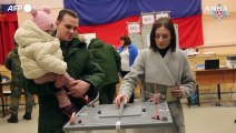 Elezioni in Russia, i soldati votano ai seggi