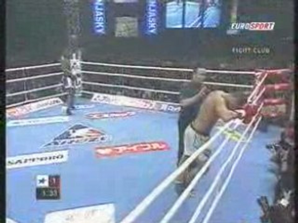 K1 Remy Bonjasky Vs Cyril Abidi (Tokyo 2003)