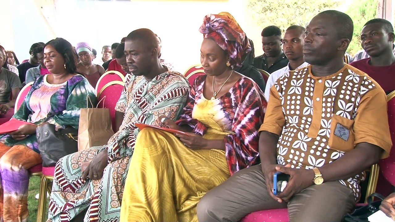 200 étudiants de l'université Félix Houphouët-Boigny visitent la fondation Amadou Hampâté Ba