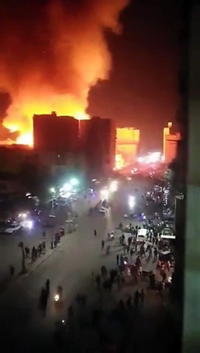 – Un incendie majeur au Caire, en Égypte, a détruit le studio Al-Ahram, vieux de 80 ans, dans le quartier de Gizeh au Caire, l'une des maisons de production cinématographique les plus prestigieuses et les plus anciennes du monde arabe.