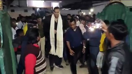 Descargar video: While going from Betul to Bhopal, wrestler Dalip Singh Rana Khali stopped for some time in Old Itarsi.