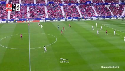 arda güler orta sahadan direğe takıldı