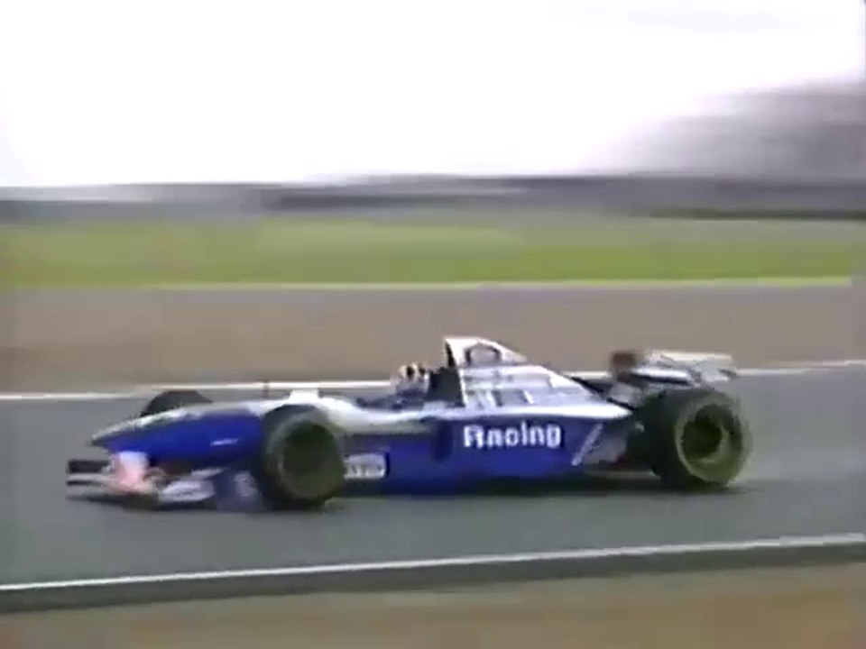 F1 – Damon Hill (Williams Renault V10) laps in qualifying – Great Britain 1995