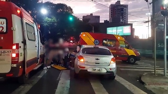 Mulher é atropelada enquanto atravessava a Rua Paraná