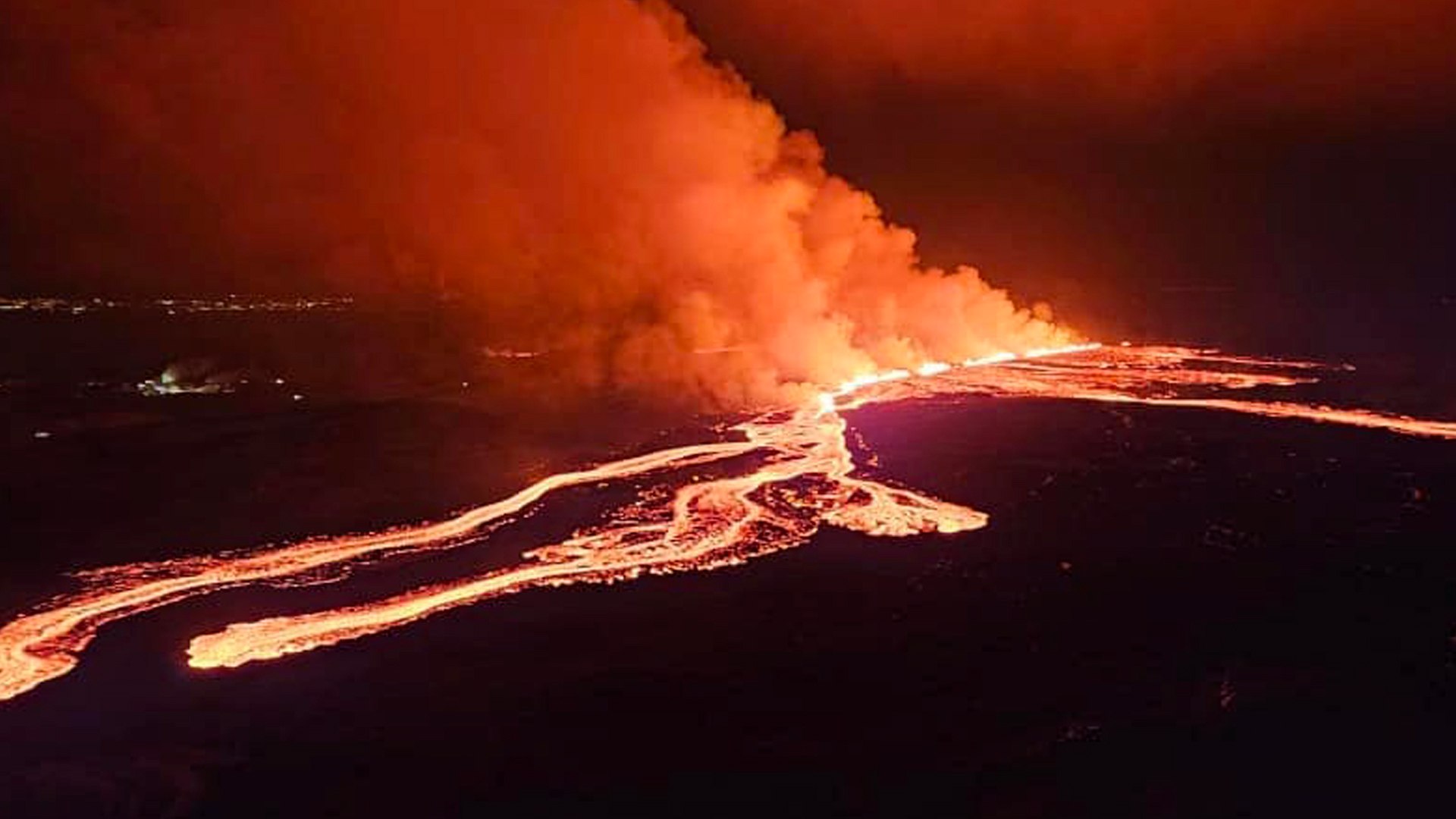 Islandia declara una nueva emergencia por otra erupci�n volc�nica