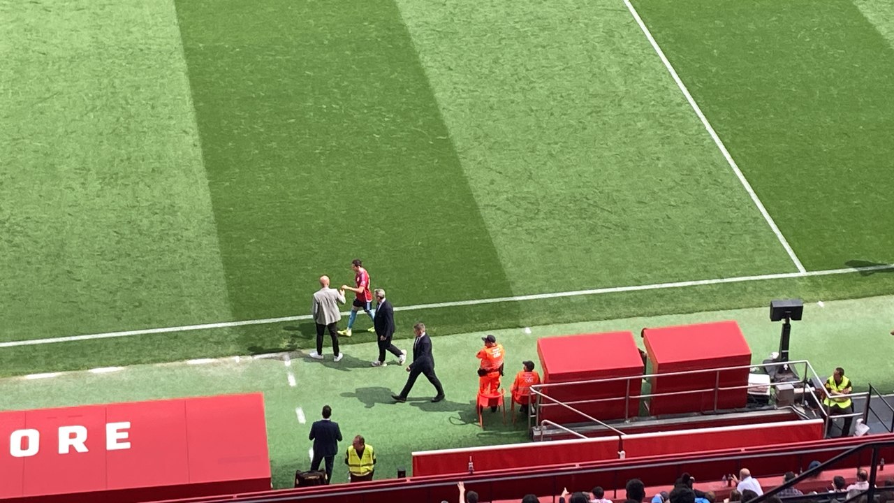 Manquillo pide el cambio