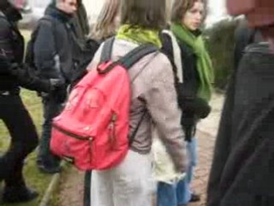 Simone, qui fait des buLles =)