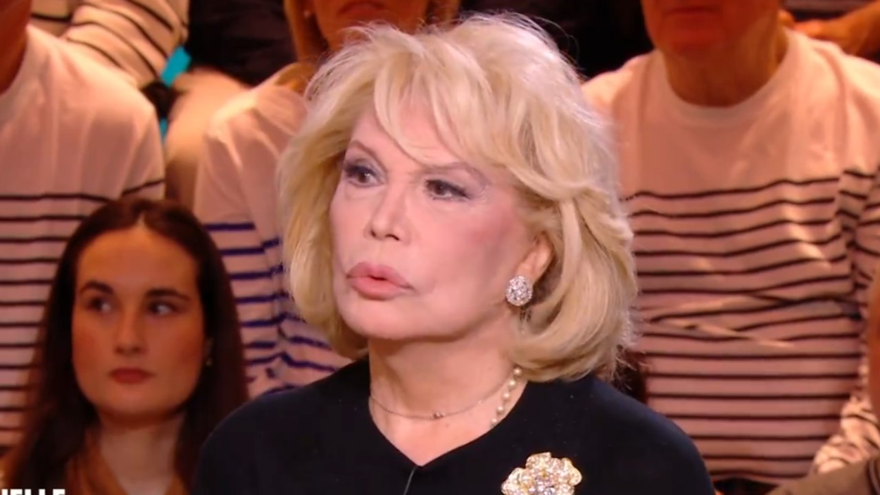 David Bowie était-il un bon amant ? La réponse cash d'Amanda Lear dans Quelle époque !