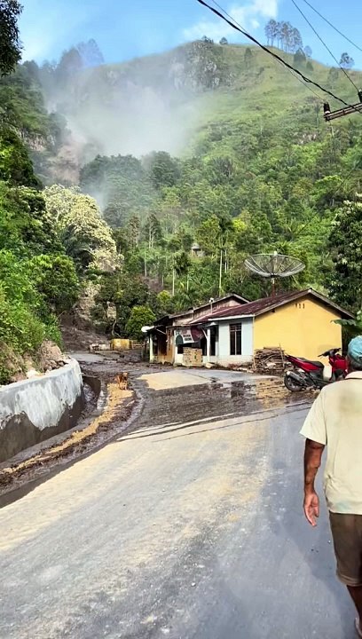air terjun banjir