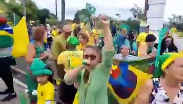 Esposas de militares estão se mexendo Esse movimento aconteceu hoje 10 Mar 24 na vila militar de Deodoro RJ A panela de Pressão está começando a Ferver Ninguém está aguentando a Tirania do XANDAQUISTÃO http