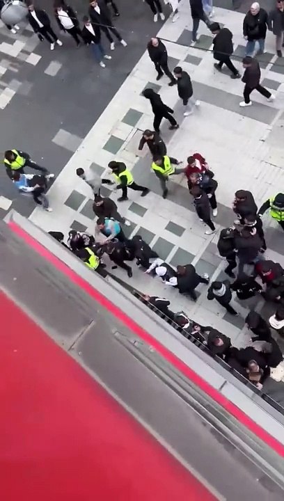 Trabzon'da maçı öncesi gerginlik! Fenerbahçe montlu taraftar...